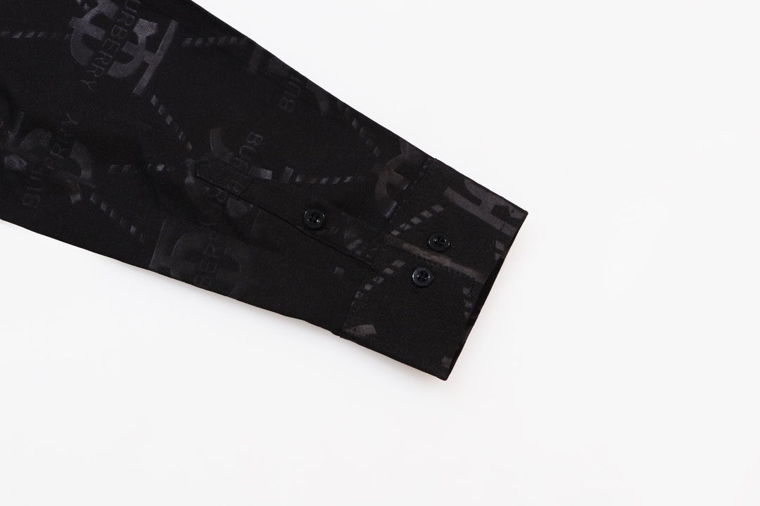 【BURBERRY 公式旗艦店】バーバリー シャツ ご好評に付き再入荷 240716