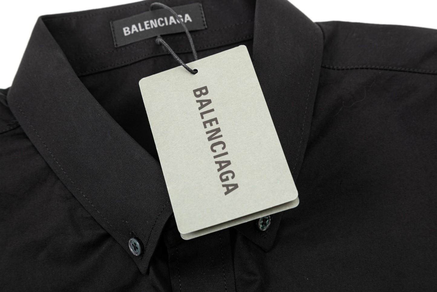 【BALENCIAGA 公式旗艦店】バレンシアガ シャツ ご好評に付き再入荷 240802