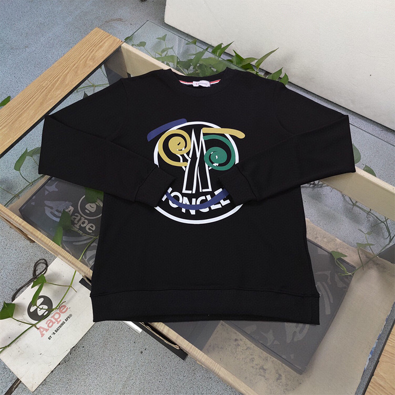 【MONCLER旗艦店】（モンクレール）長袖 ご好評に付き再入荷！