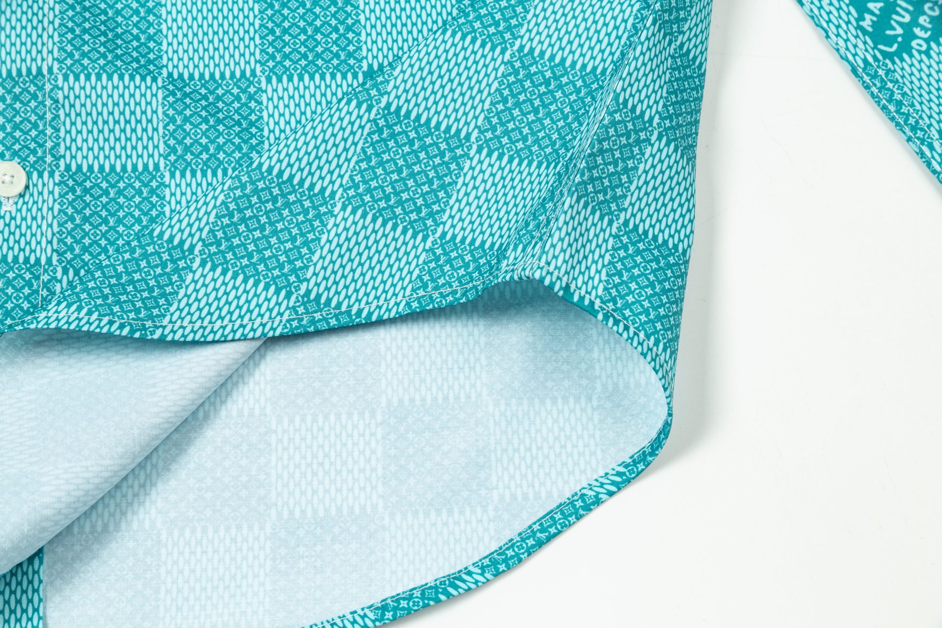 【LOUIS VUITTON 公式旗艦店】ルイヴィトン シャツ ご好評に付き再入荷 240715