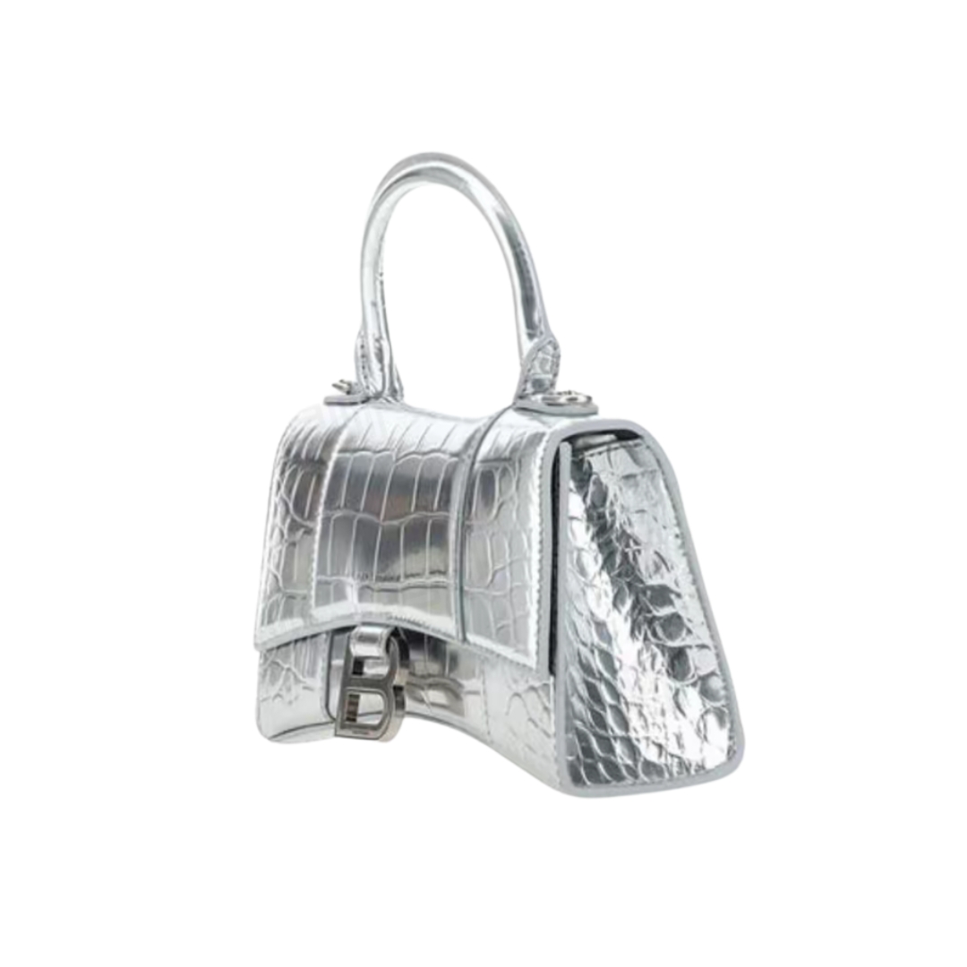 🔥STORY雑誌掲載🔥！2023新たに発表したバッグ！高垣麗子さん愛用の新作バッグが登場！💓日本人気上昇中↑↑↑売り切れ続出！