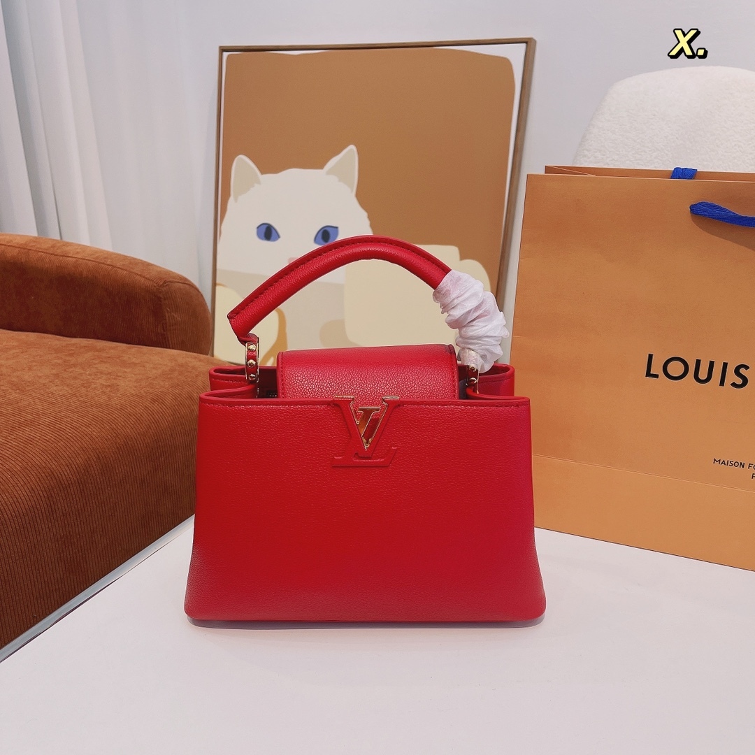 LOUIS VUITTON（ルイヴィトン）CAPUCINES BB 27 X 18 X 9 CM