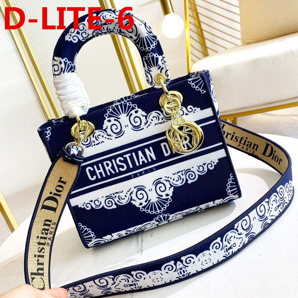 【ディオール】累積売上総額第１位·ウルトラマット ミディアムバッグ-選べる11色-BUYMA