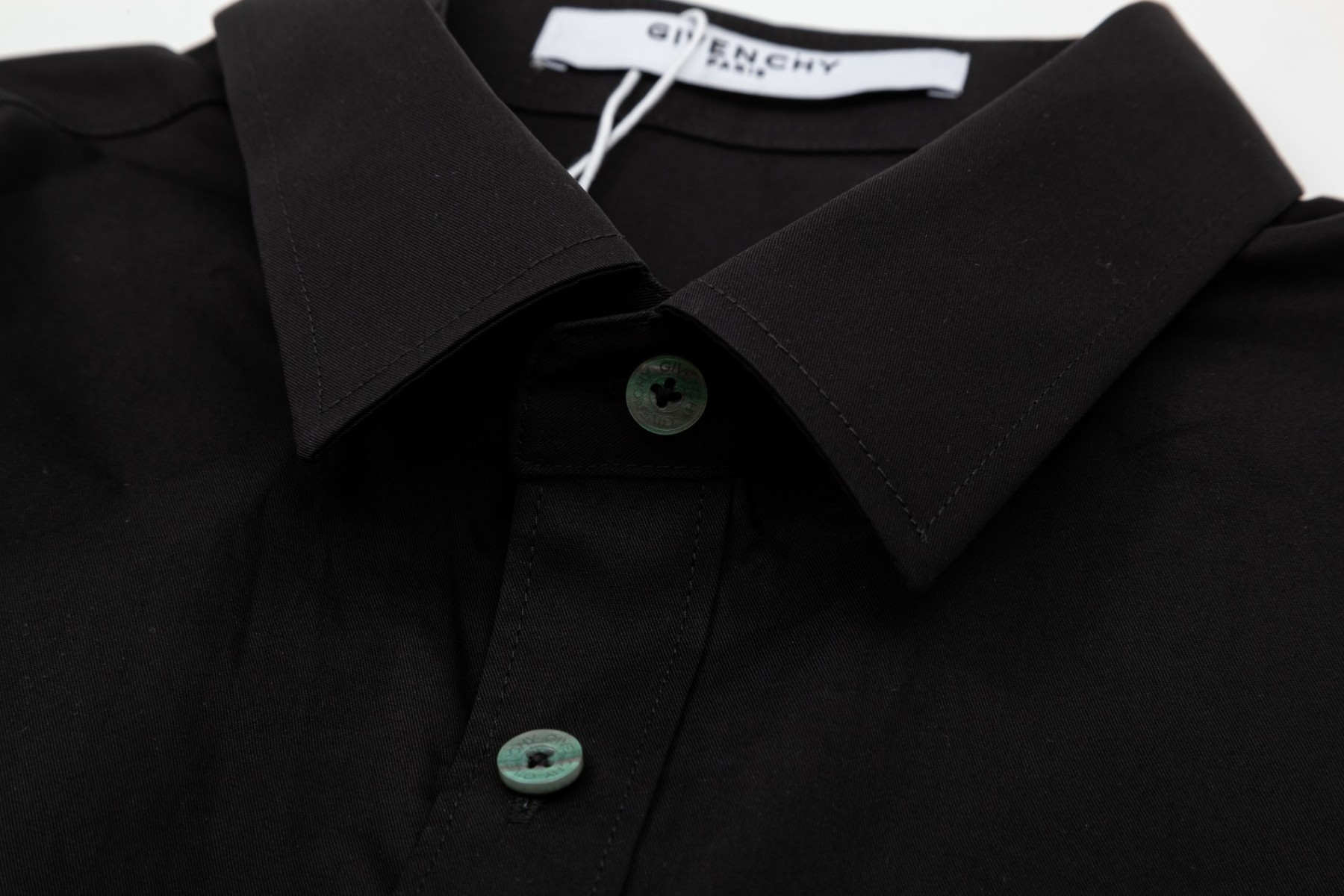 【GIVENCHY 公式旗艦店】ジバンシー シャツ ご好評に付き再入荷 240716