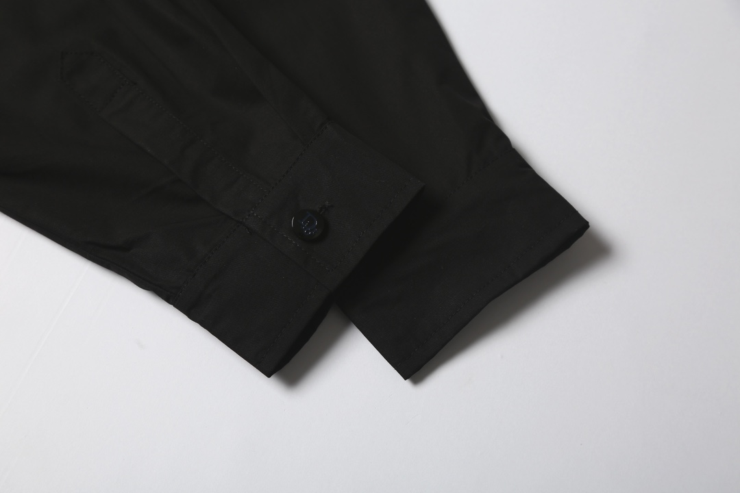 【DIOR 公式旗艦店】ディオール シャツ ご好評に付き再入荷！