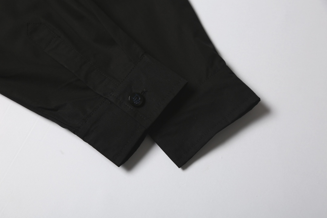 【DIOR 公式旗艦店】ディオール シャツ ご好評に付き再入荷！