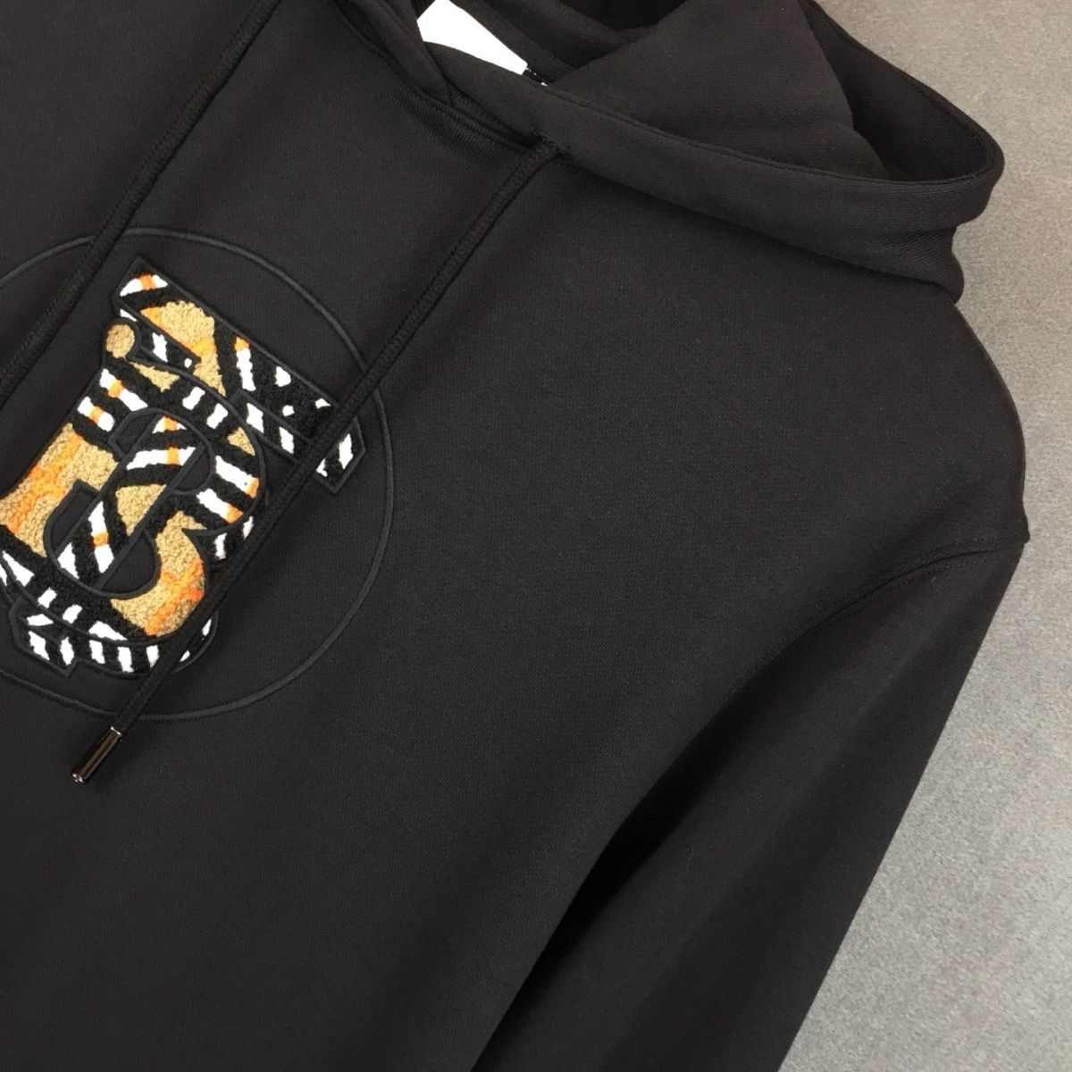 【BURBERRY旗艦店】バーバリー パーカー ご好評に付き再入荷！