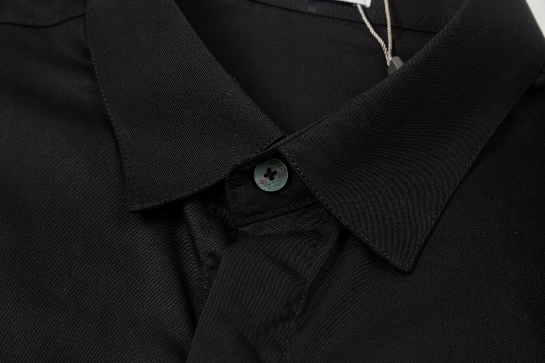 【DIOR 公式旗艦店】ディオール シャツ ご好評に付き再入荷 240716