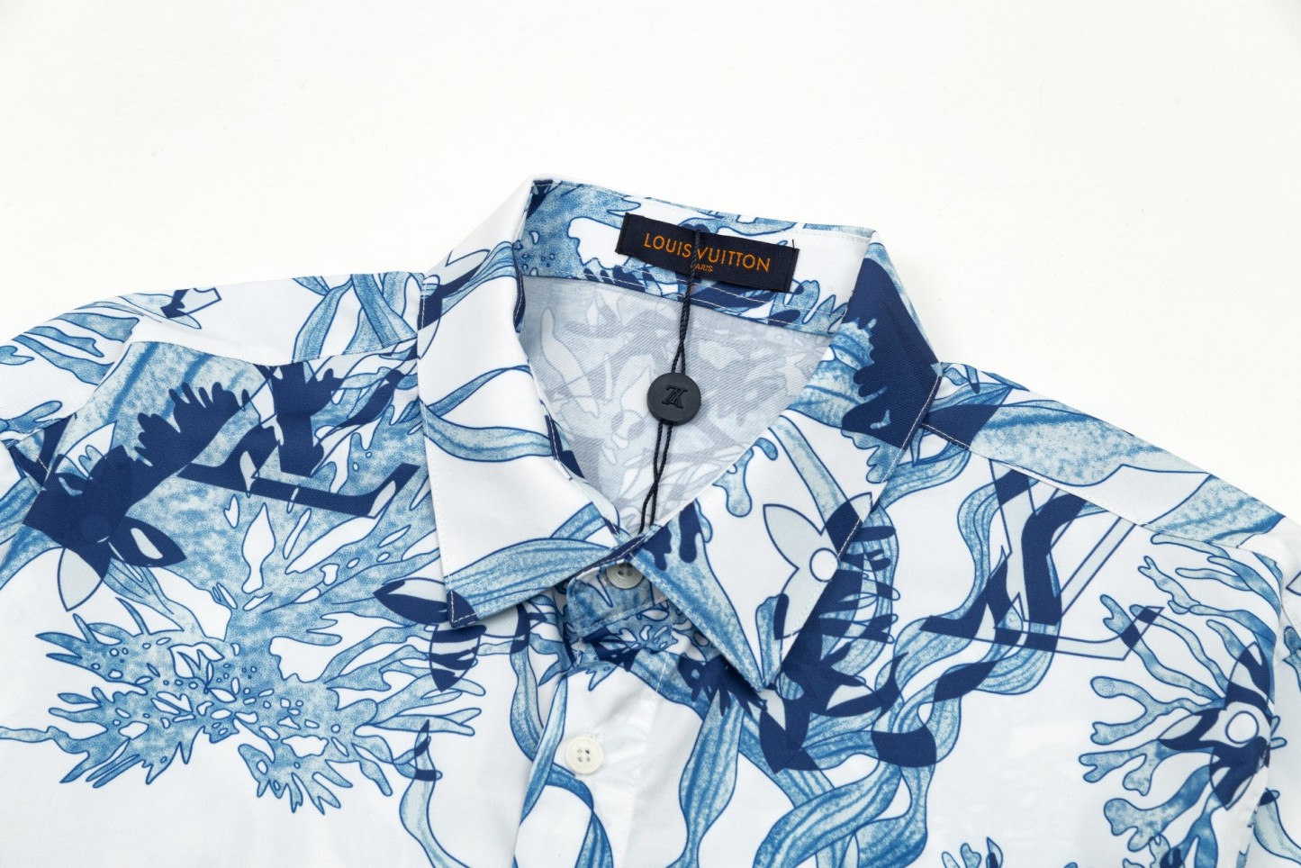 【LOUIS VUITTON 公式旗艦店】ルイヴィトン シャツ ご好評に付き再入荷 240715