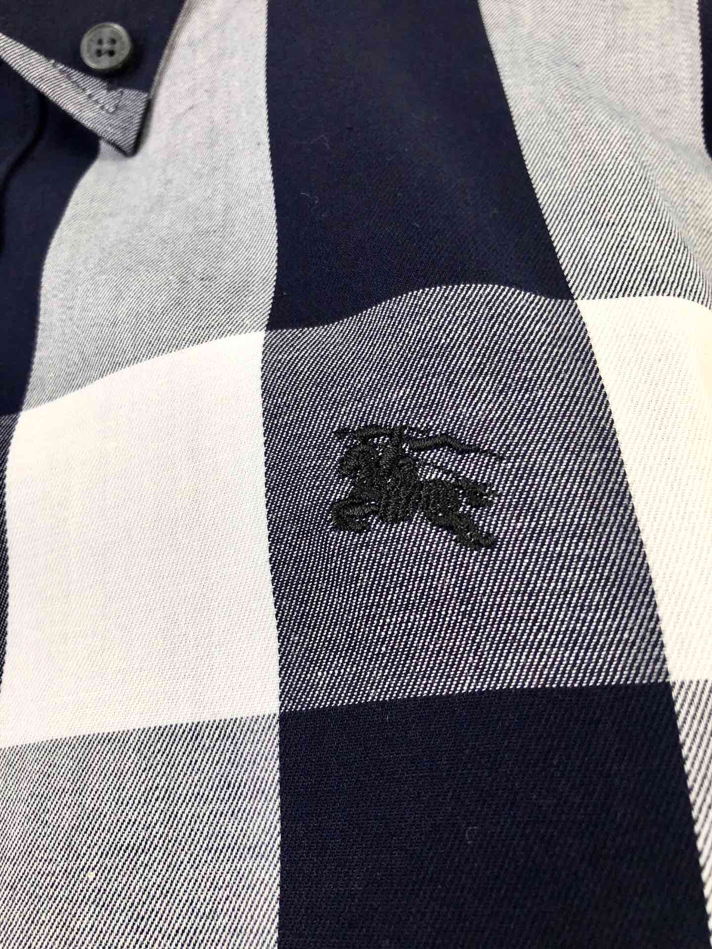 Burberry 長袖シャツ 男女兼用