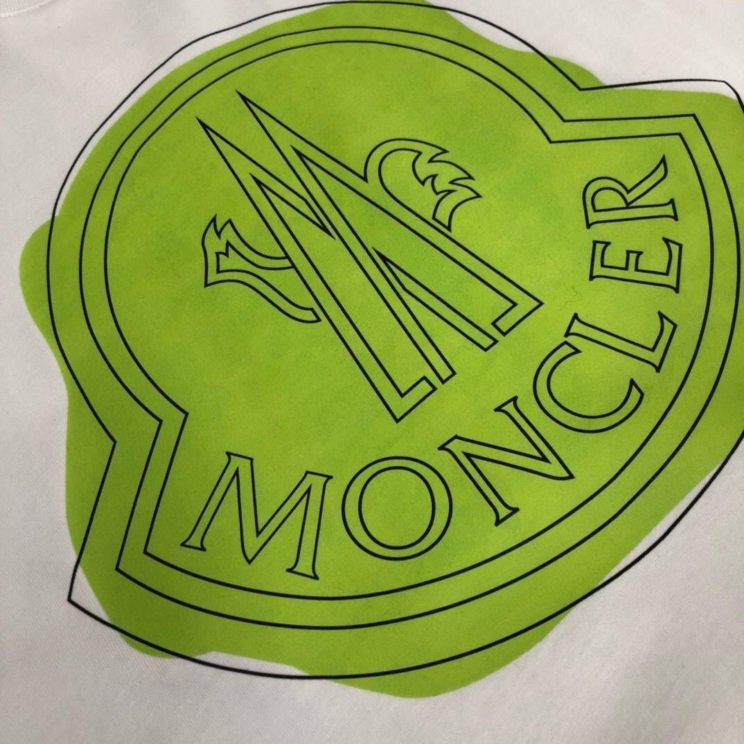 【MONCLER旗艦店】（モンクレール）長袖 ご好評に付き再入荷！