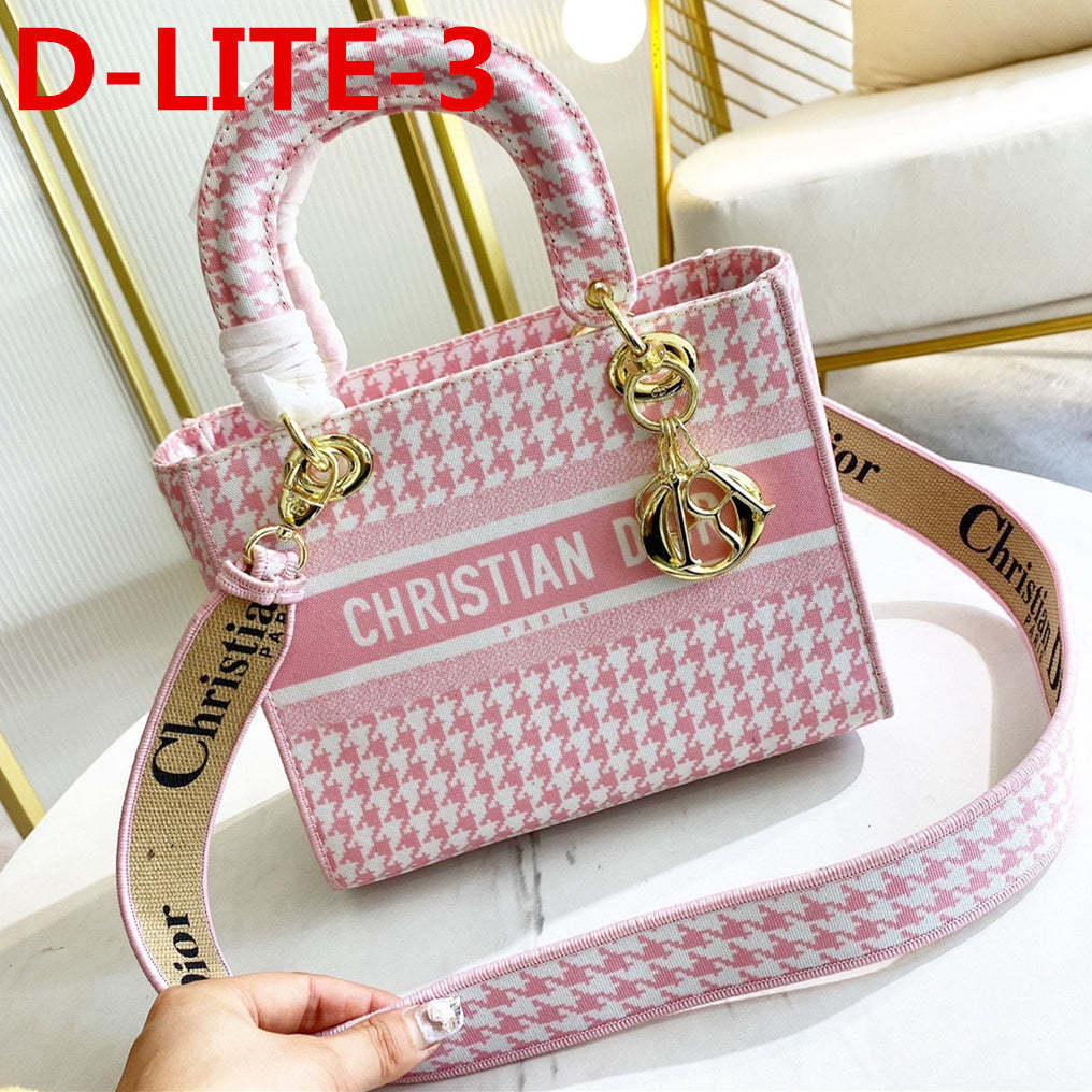 【ディオール】累積売上総額第１位·ウルトラマット ミディアムバッグ-選べる11色-BUYMA