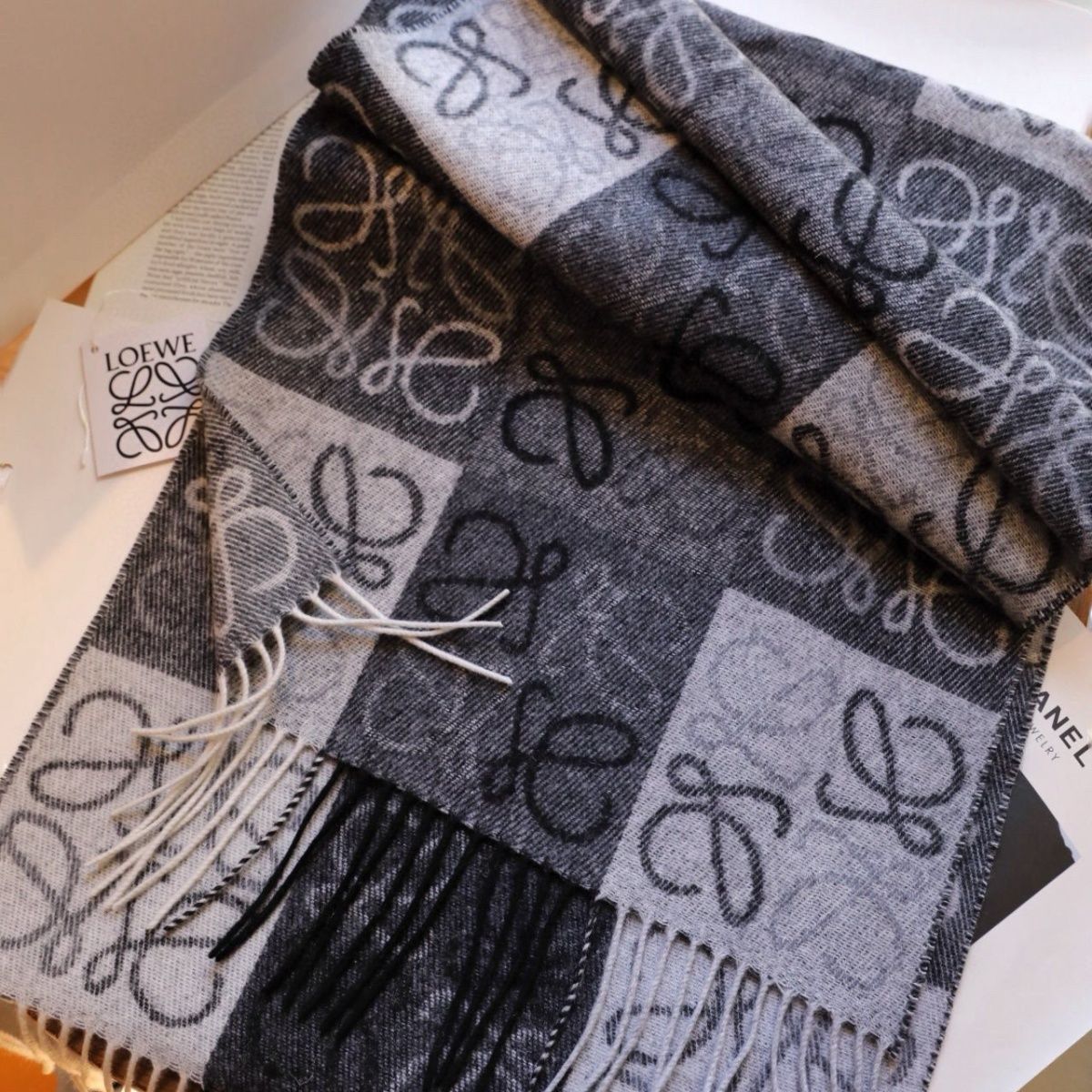 【LOEWE公式旗艦店】ロエベ スカーフ 限定発売 送料無料