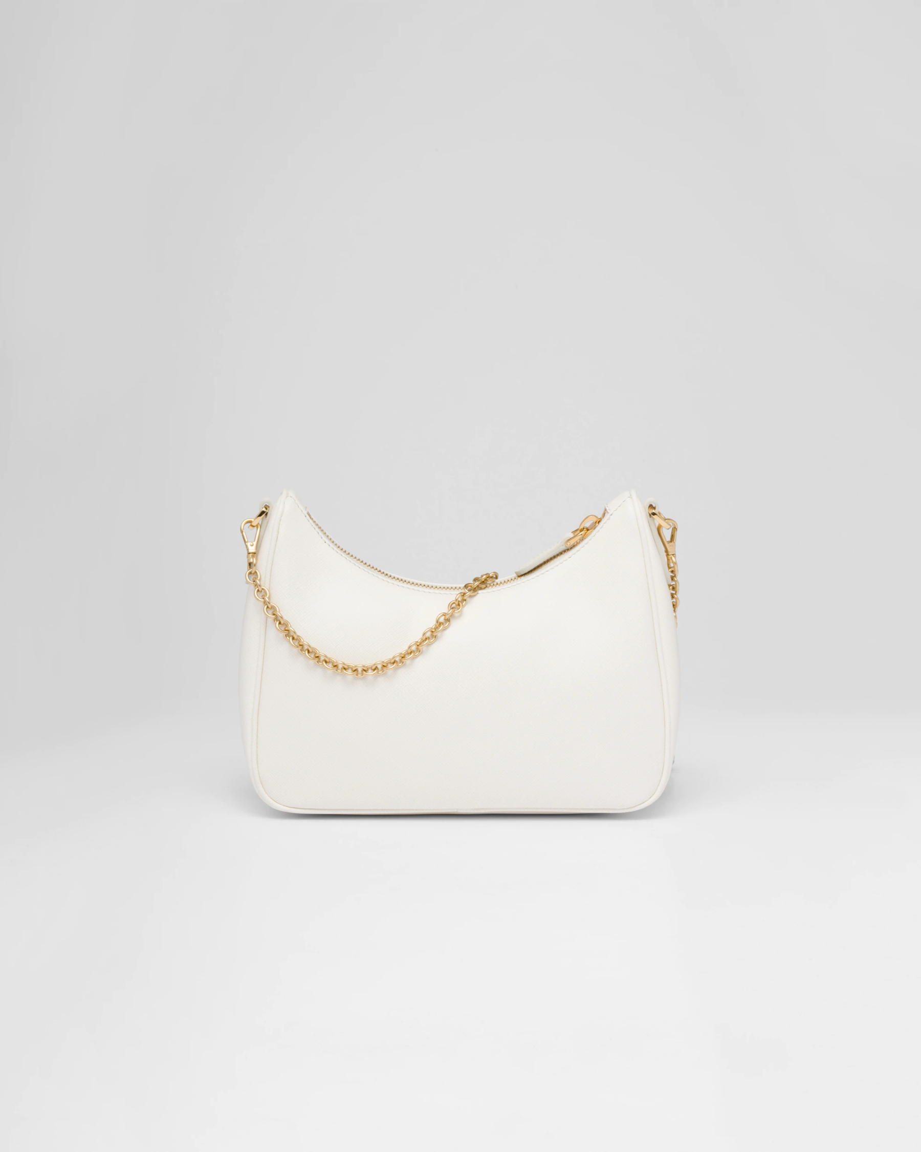 プラダ Re-Edition 2005 サフィアーノレザー バッグ