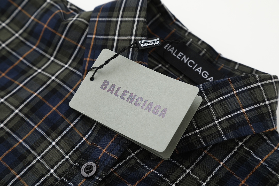 【BALENCIAGA 公式旗艦店】バレンシアガ シャツ ご好評に付き再入荷 240802