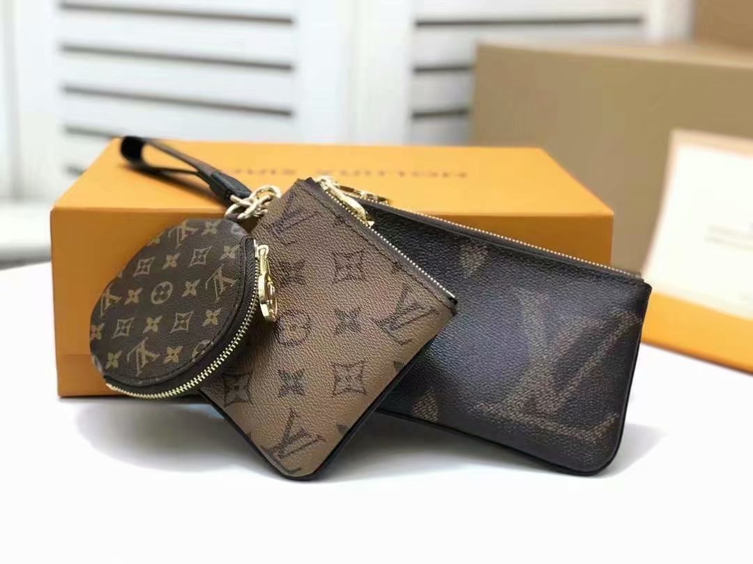 LOUIS VUITTON（ルイヴィトン）Trio クラッチバッグ M68756
