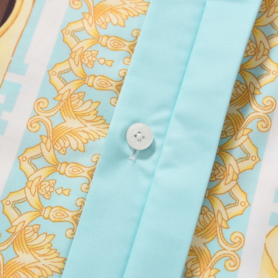 【VERSACE & FENDI 公式旗艦店】 ヴェルサーチ フェンディ共同新作シャツ ご好評に付き再入荷！