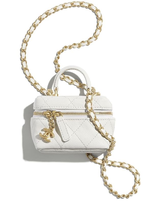 ✨VERY雑誌掲載！矢野未希子さん愛用の新作バッグが登場!!まさに「今」持ちたい！💓CHANELスモール ヴァニティー ケース