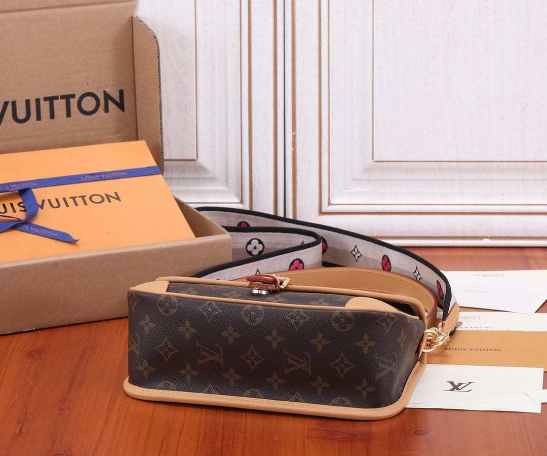 LOUIS VUITTON新作 モノグラム ディアヌ NM PM バッグ / M45985