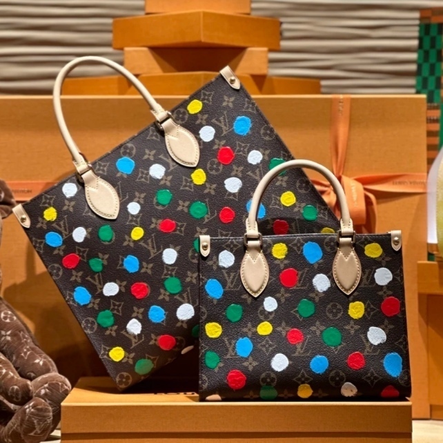 新作！草間彌生コラボ LVオンザゴーMM トートバッグ M46379