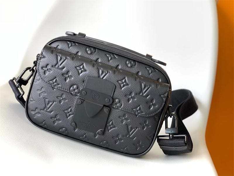 LOUIS VUITTON Ｓロック・メッセンジャーM58489