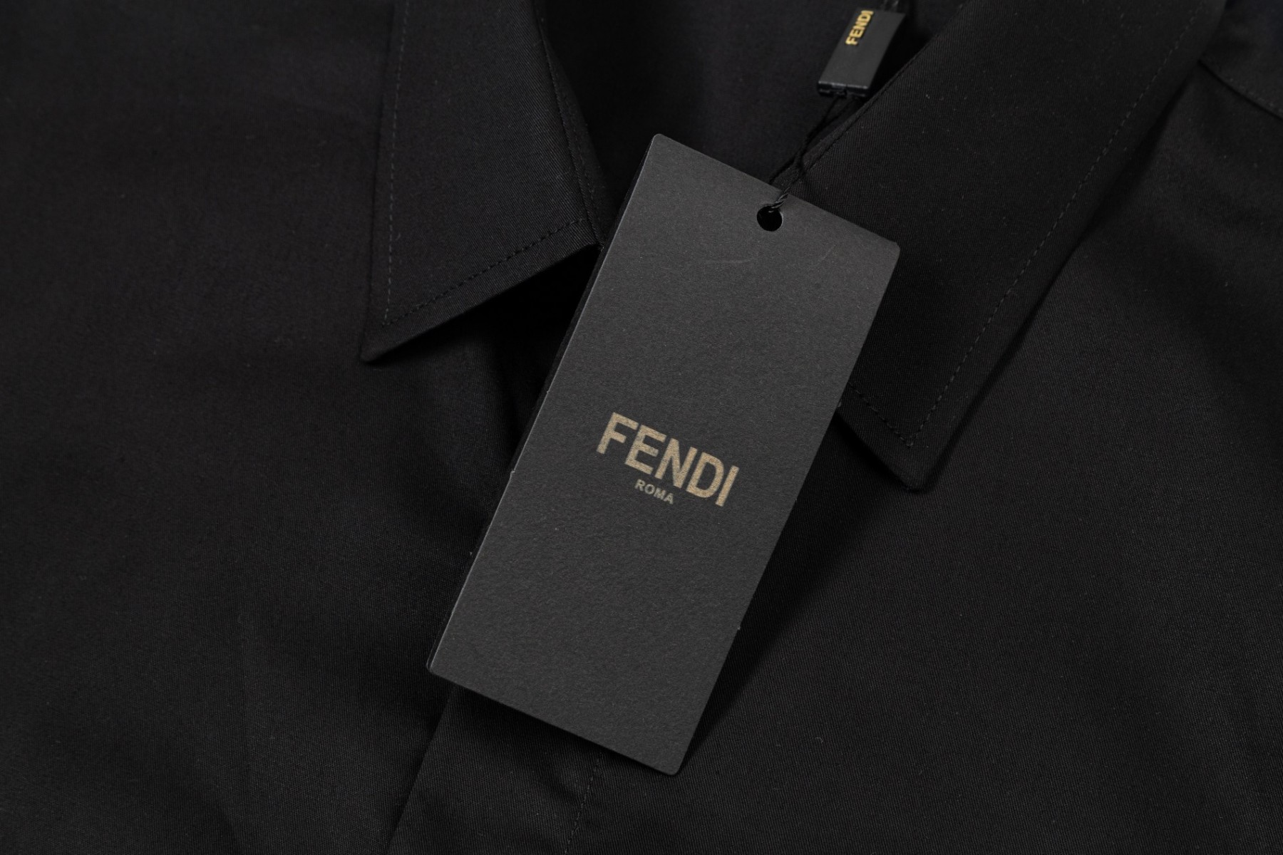 【FENDI 公式旗艦店】フェンディ シャツ ご好評に付き再入荷 240716