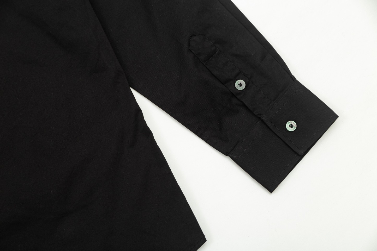 【BALENCIAGA 公式旗艦店】バレンシアガ シャツ ご好評に付き再入荷 240715