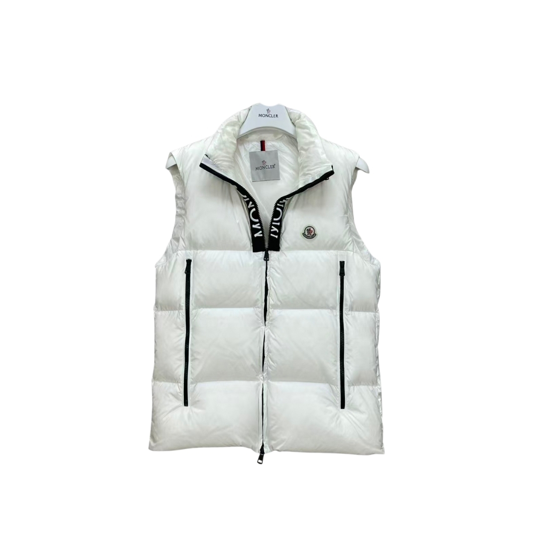【MONCLER旗艦店】（モンクレール）ダウンベスト ご好評に付き再入荷！