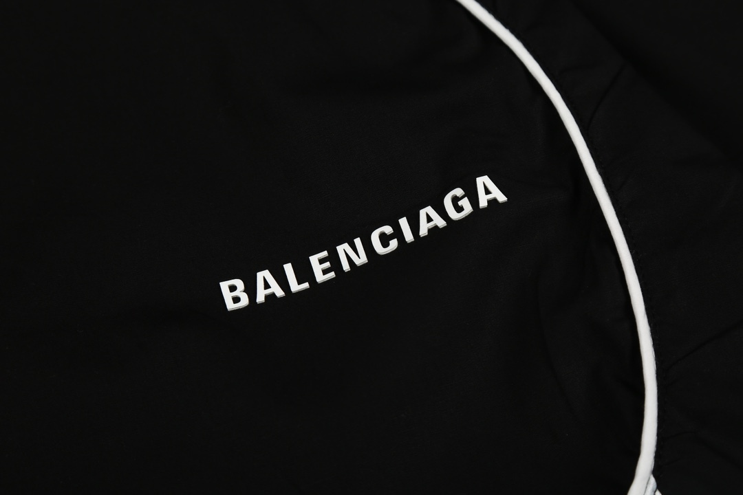 【BALENCIAGA 公式旗艦店】バレンシアガ シャツ ご好評に付き再入荷！