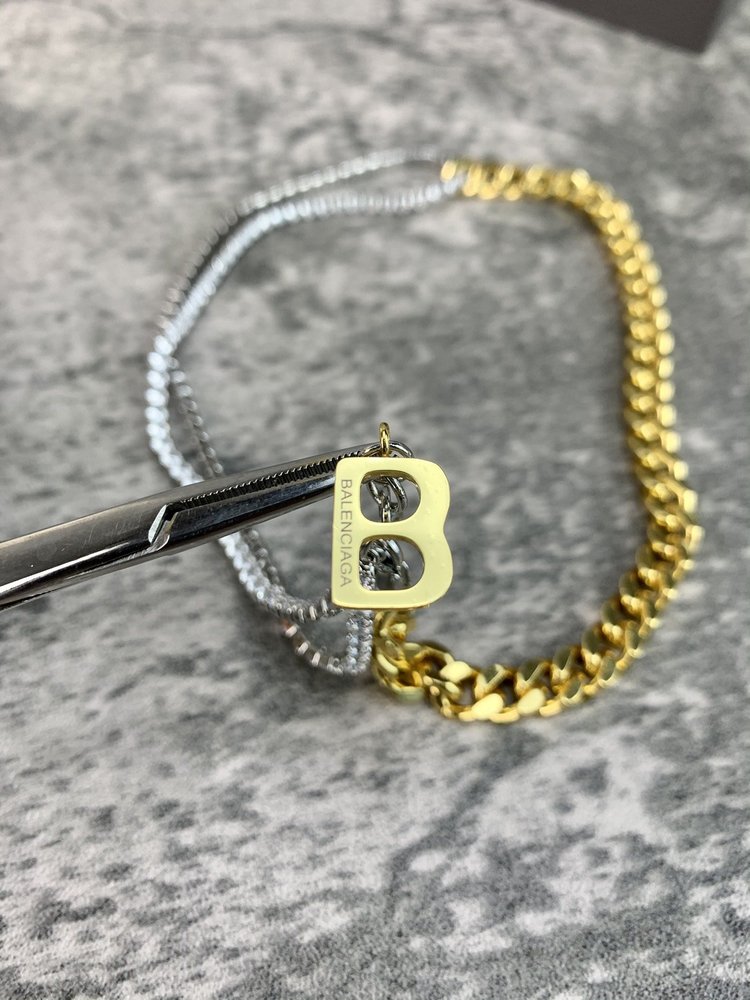 Balenciaga （バレンシアガ）ネックレス シルバー/ゴールド 男女兼用