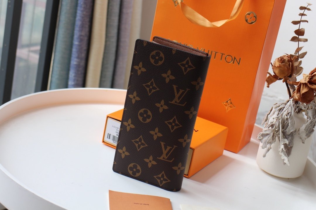 Louis Vuitton (ルイ・ヴィトン) 財布 11x8.5x2 cm