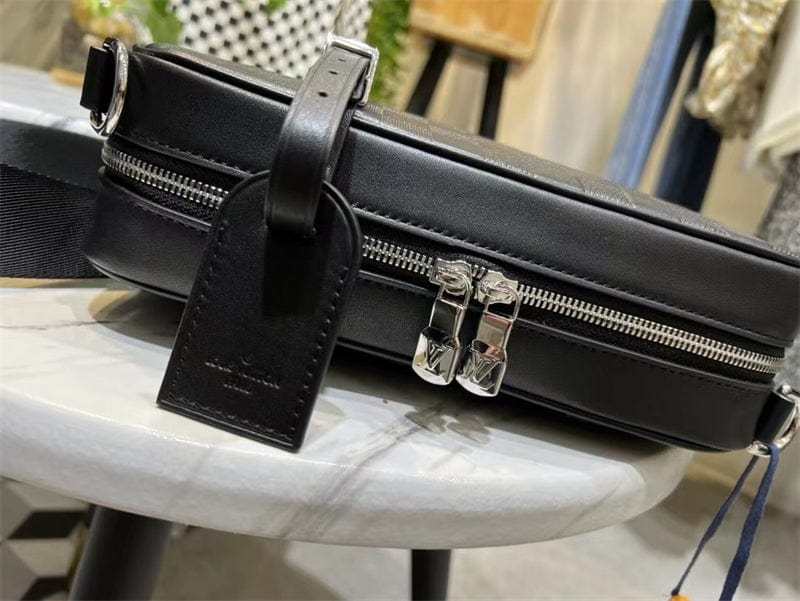 Louis Vuitton シリウスメッセンジャーバッグ N45286