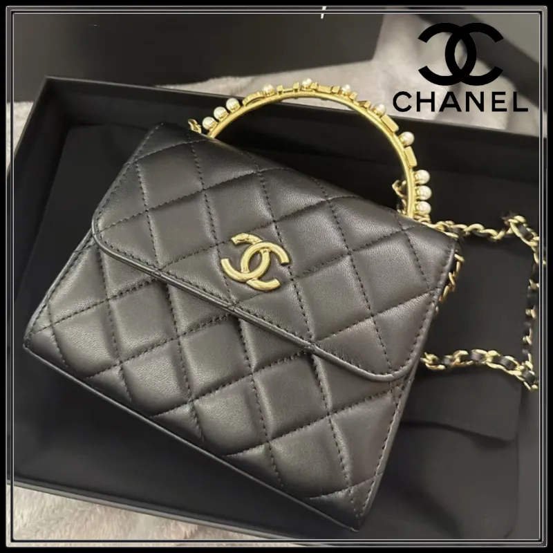 【ハンドルのロゴが可愛い♪】CHANEL チェーン クラッチ パール
