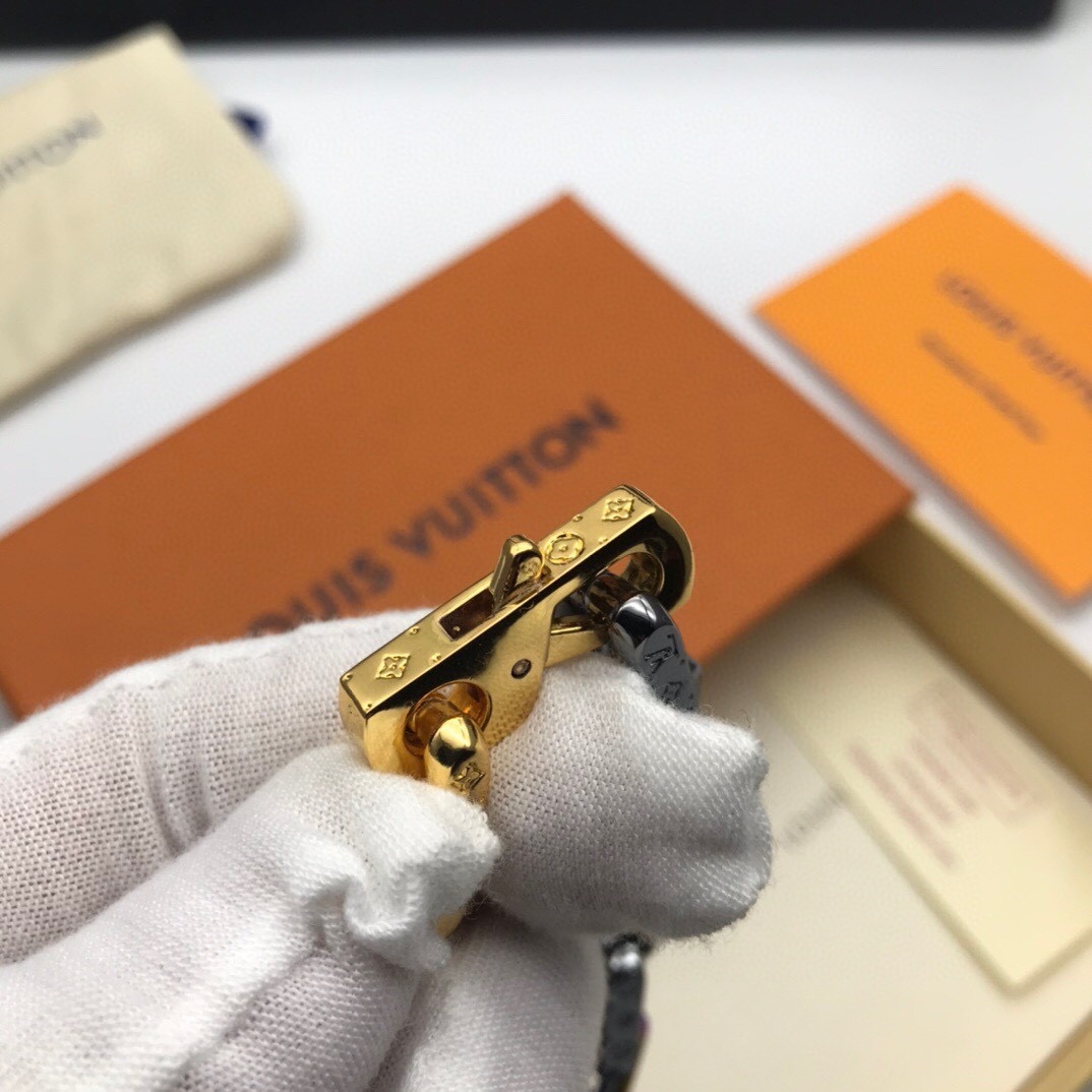 LOUIS VUITTON（ルイヴィトン） LV ブレスレット