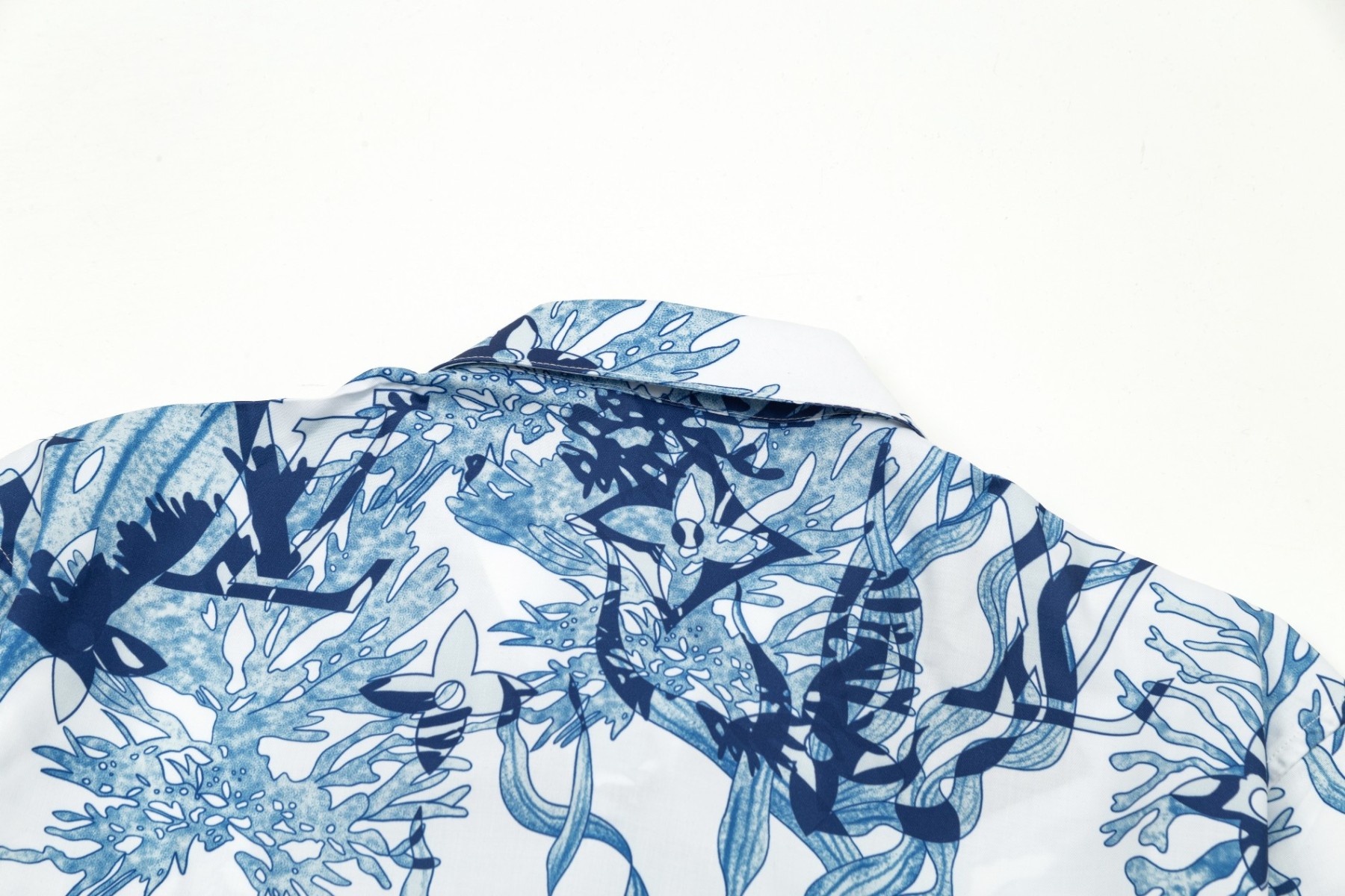 【LOUIS VUITTON 公式旗艦店】ルイヴィトン シャツ ご好評に付き再入荷 240715