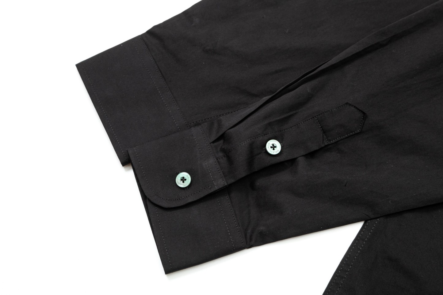 【BALENCIAGA 公式旗艦店】バレンシアガ シャツ ご好評に付き再入荷 240802