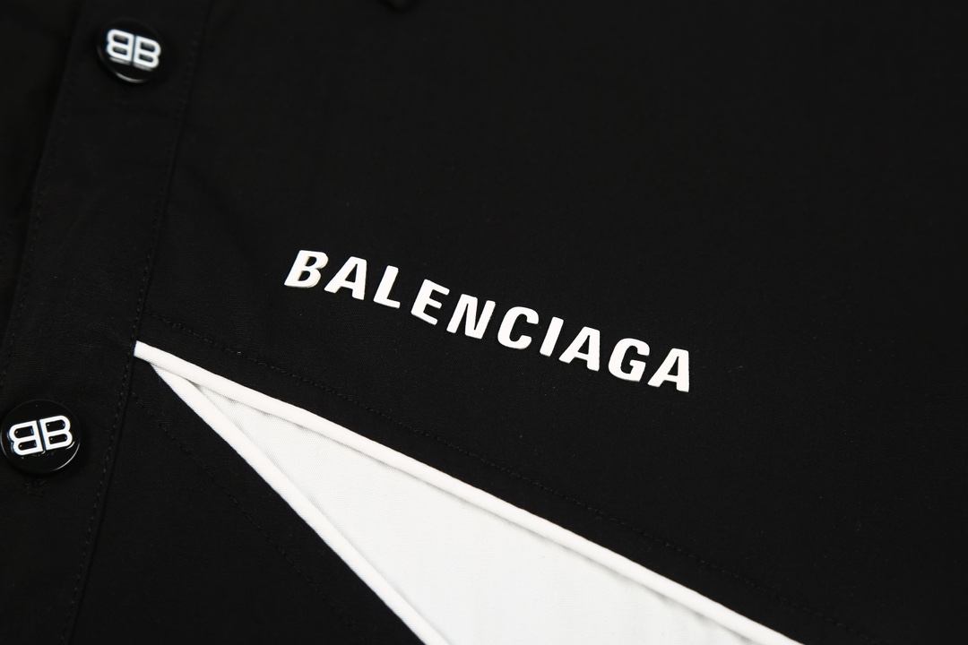 【BALENCIAGA 公式旗艦店】バレンシアガ シャツ ご好評に付き再入荷！