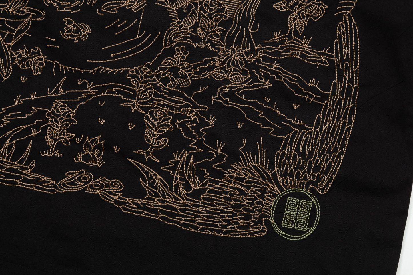 【GIVENCHY 公式旗艦店】ジバンシー シャツ ご好評に付き再入荷 240716