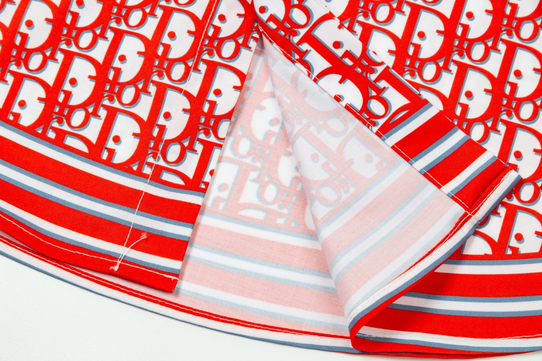 【DIOR 公式旗艦店】ディオール シャツ ご好評に付き再入荷 240716