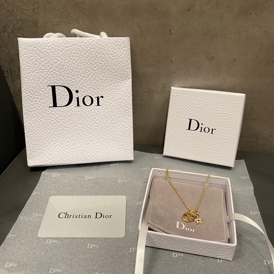 Dior（ディオール）ペンダント ネックレス