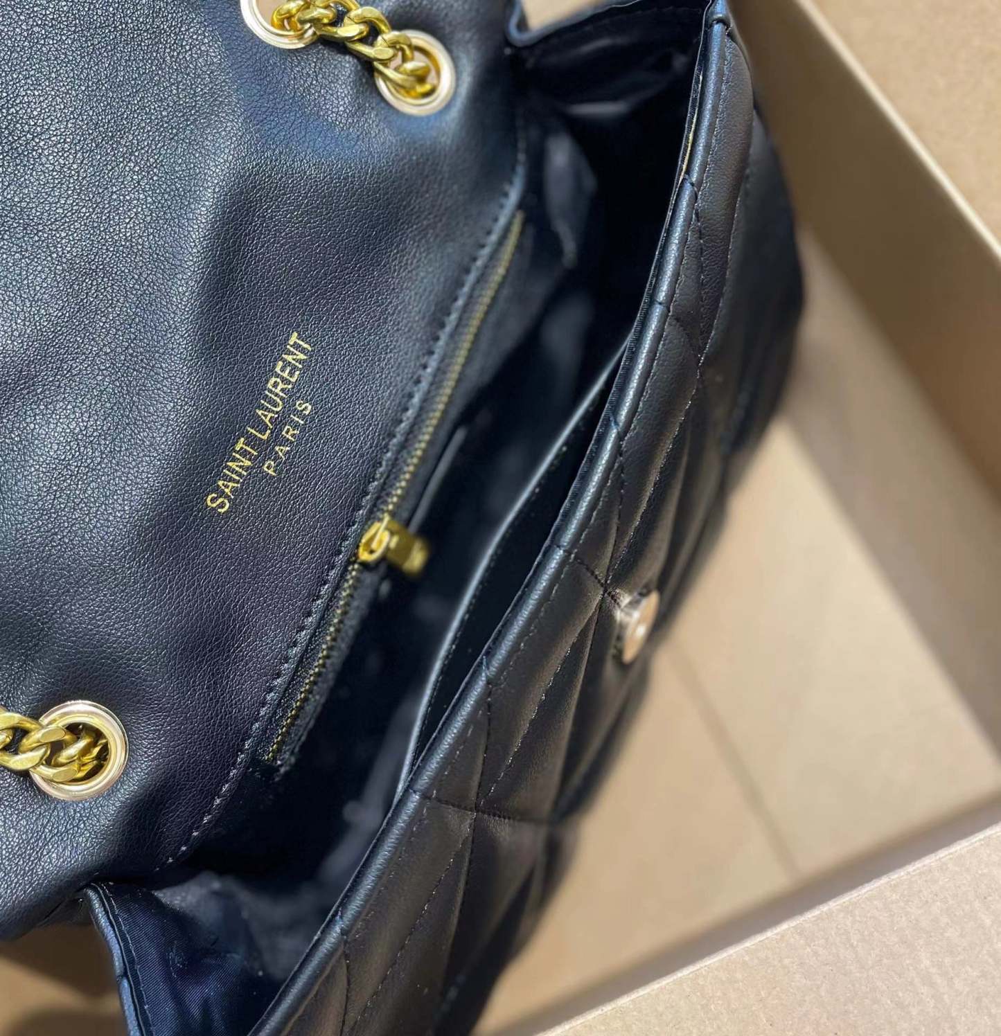 👜Ysl Niki フラップメッセンジャーバッグ 黒と白