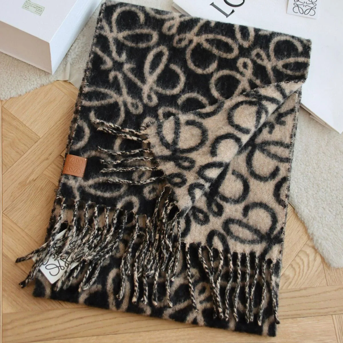 【LOEWE公式旗艦店】ロエベ スカーフ 2本目追加＋2,000円