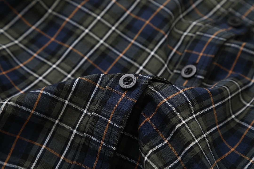 【BALENCIAGA 公式旗艦店】バレンシアガ シャツ ご好評に付き再入荷 240802