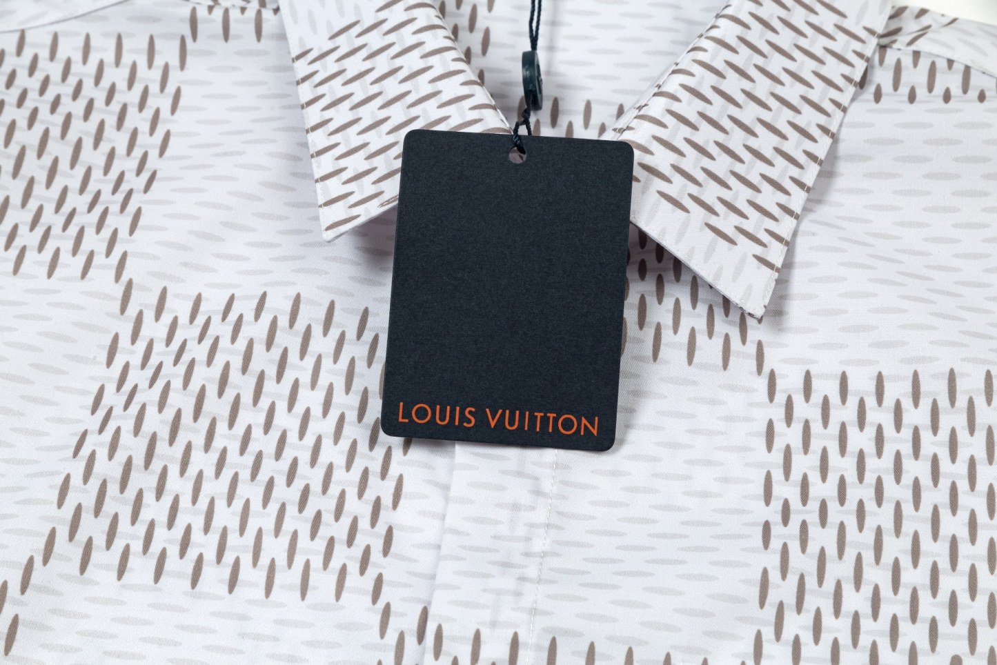 【LOUIS VUITTON 公式旗艦店】ルイヴィトン シャツ ご好評に付き再入荷 240715
