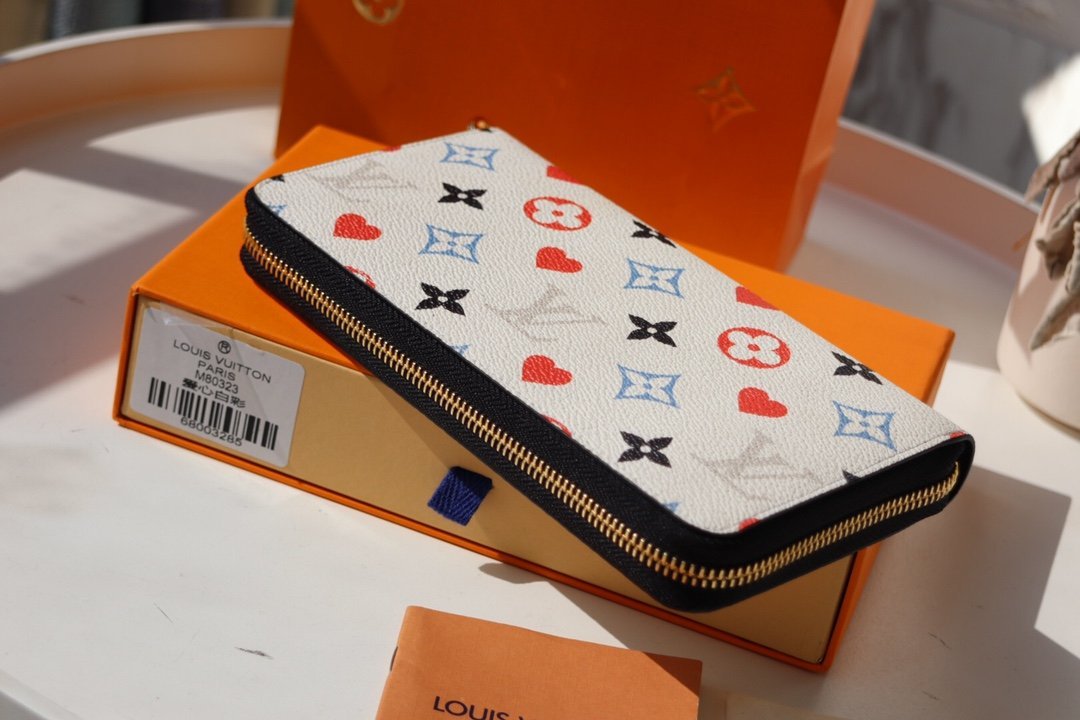 Louis Vuitton (ルイ・ヴィトン) 財布 11x8.5x2 cm