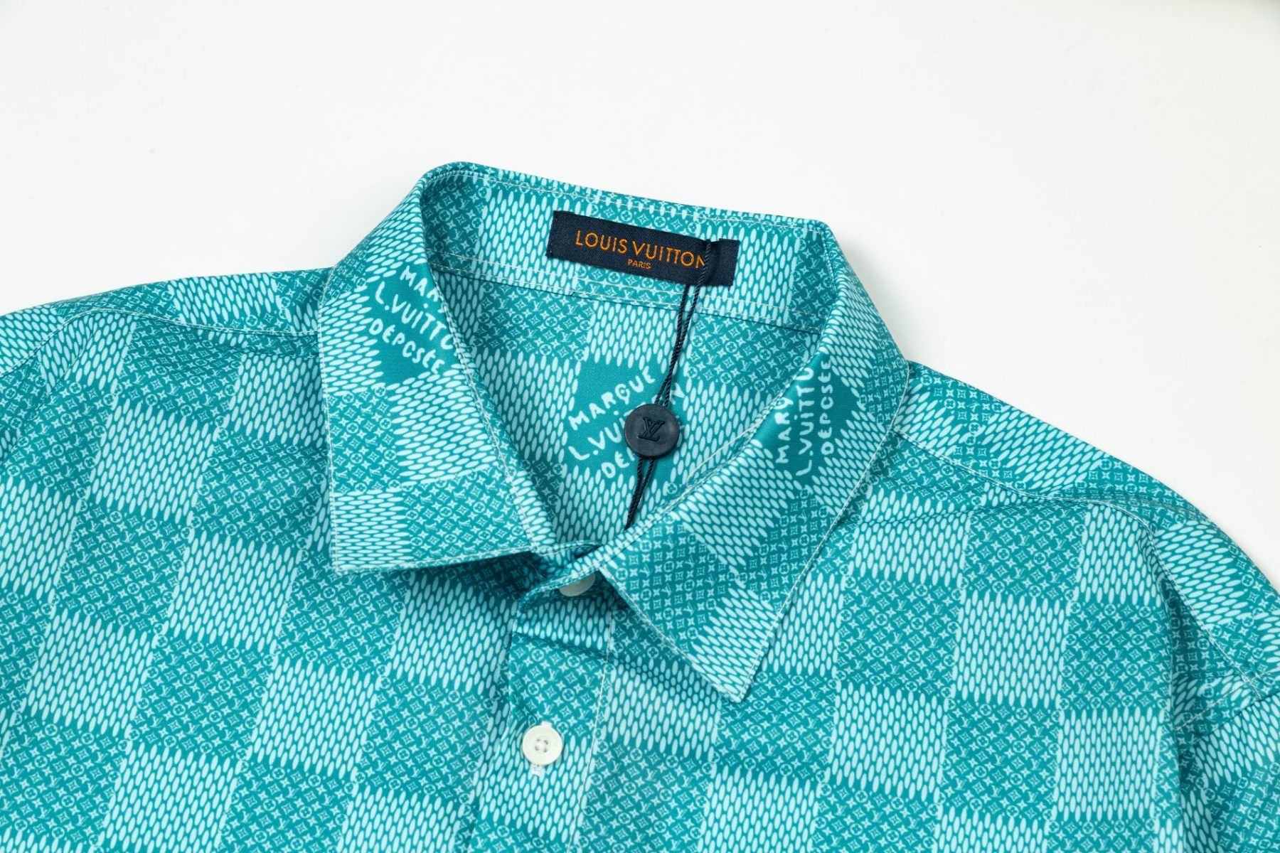 【LOUIS VUITTON 公式旗艦店】ルイヴィトン シャツ ご好評に付き再入荷 240715