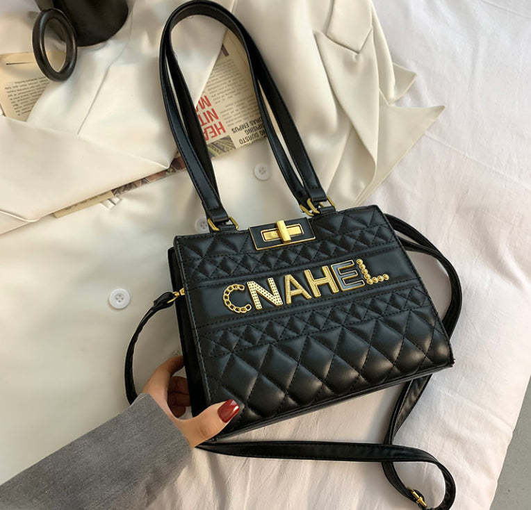 👜レターワンショルダーバッグ、ファッショナブルな大容量テクスチャードメッセンジャーバッグ👜【送料無料】