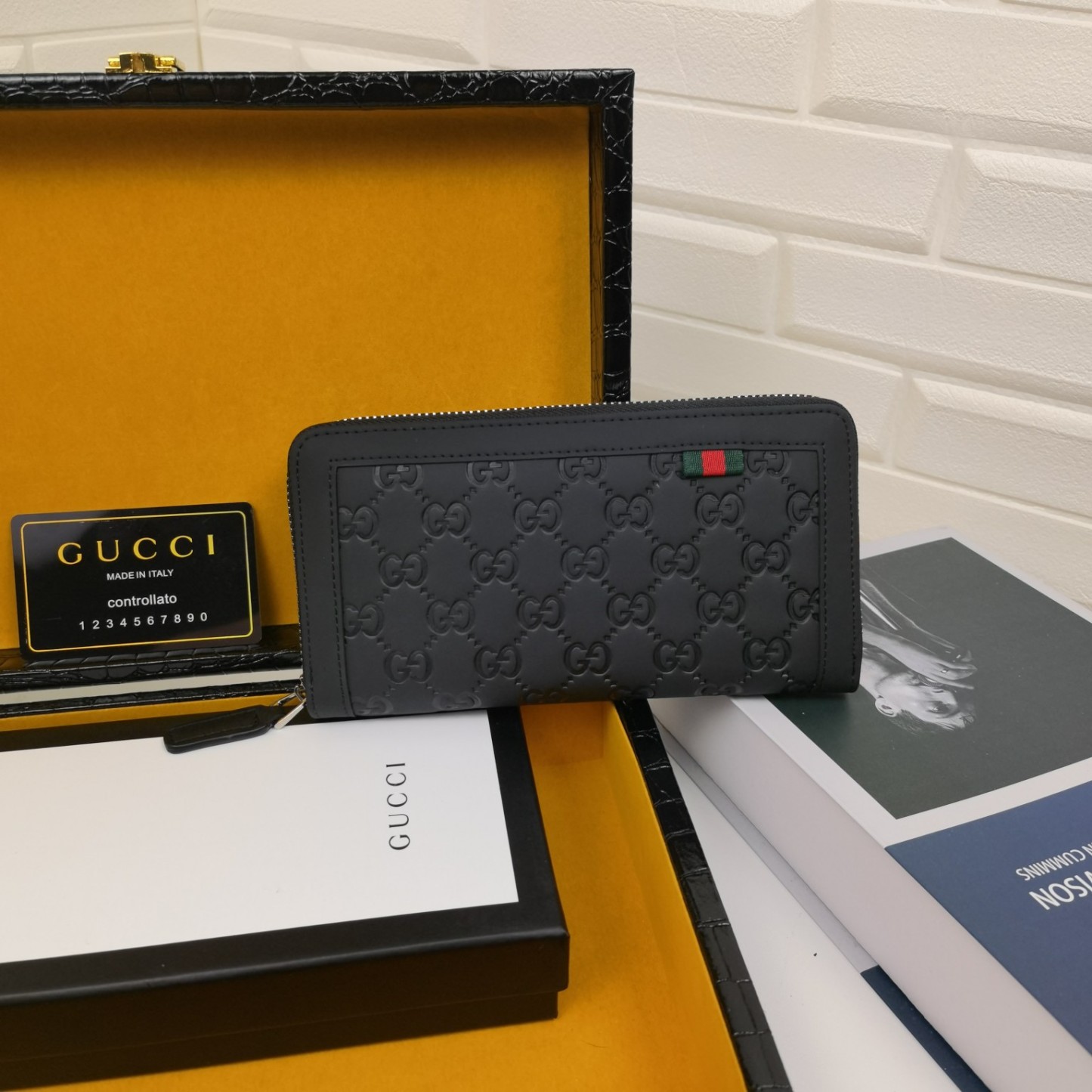 GUCCI グッチ/ インターロッキングG 二つ折り 長財布