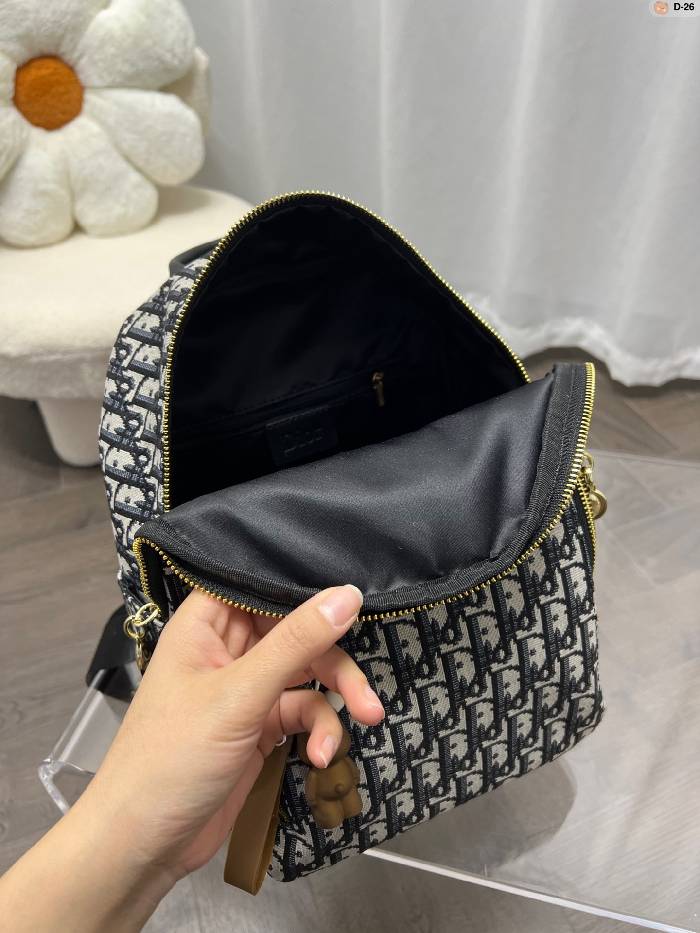 累積売上総額第１位 ディオールのショルダーバッグDior 22新作プレミアムショルダー【限定】