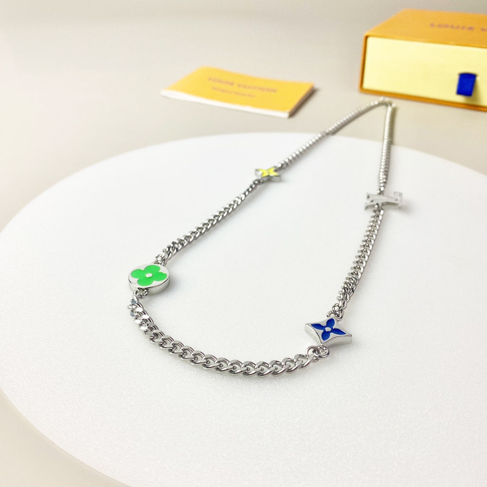 LOUIS VUITTON（ルイヴィトン）Monogram ネックレス OR ブレスレット